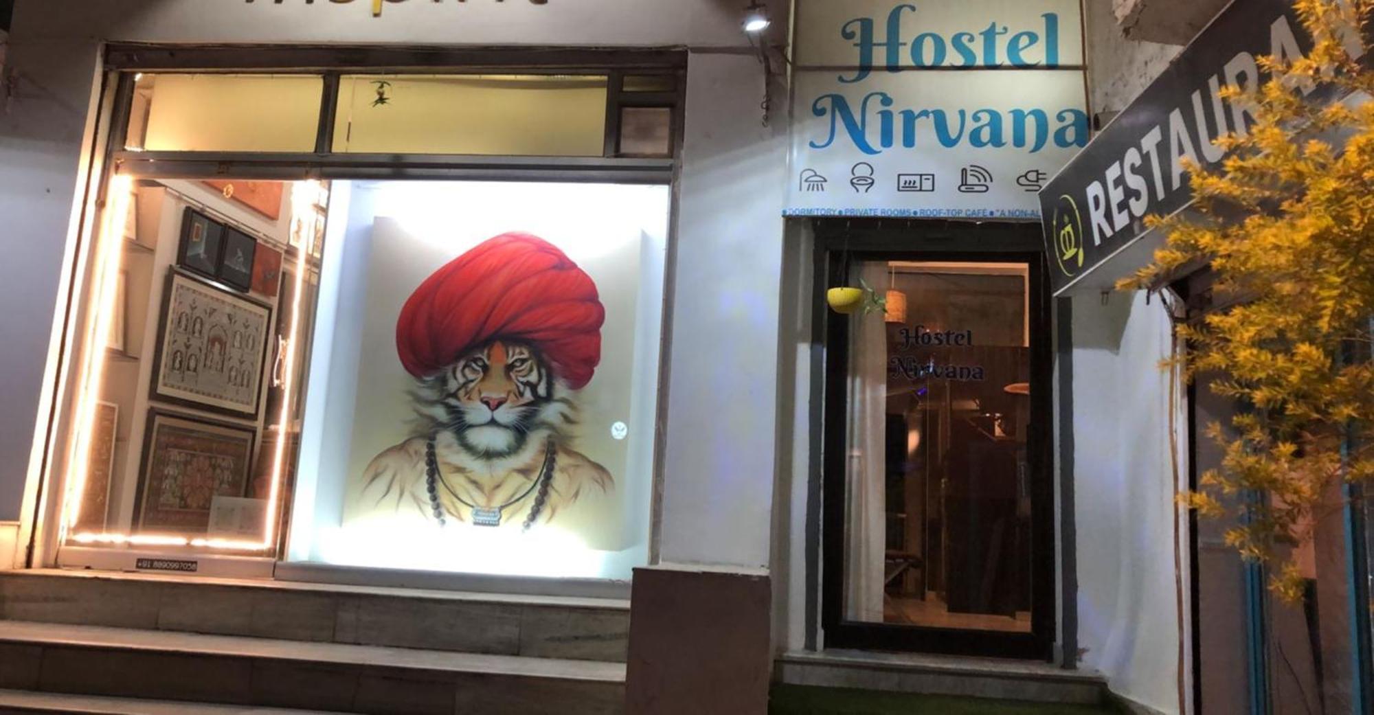 Hotel Nirvana Lakeside Udaipur Esterno foto